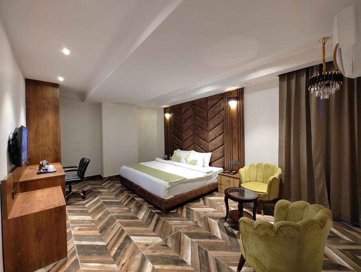Grand Luxotica By Dls Hotels Dehradun Exterior foto